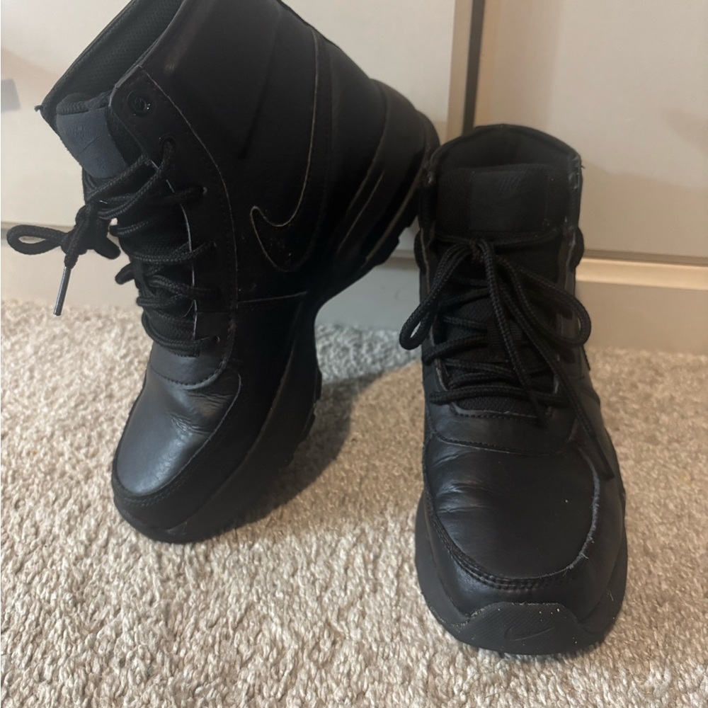 Nike Kids Black High-Top Boots